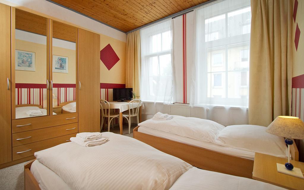 Hotel Neun 3/4 Celle Buitenkant foto