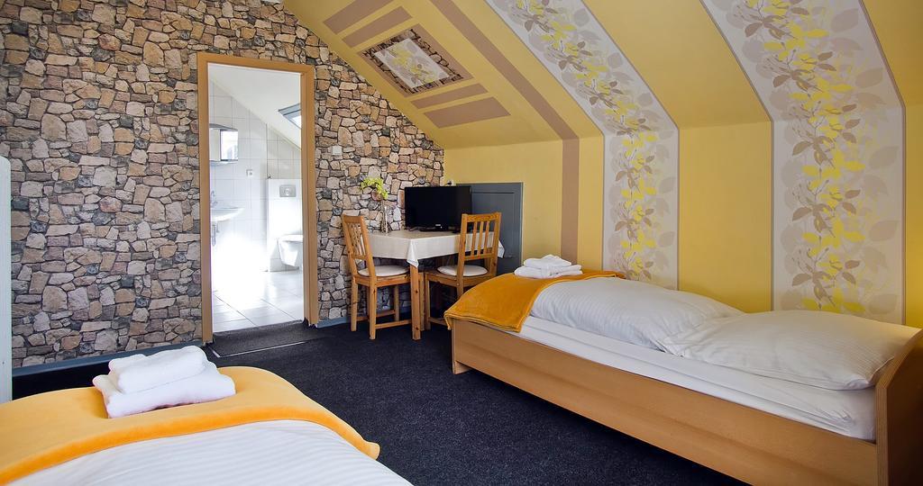 Hotel Neun 3/4 Celle Buitenkant foto