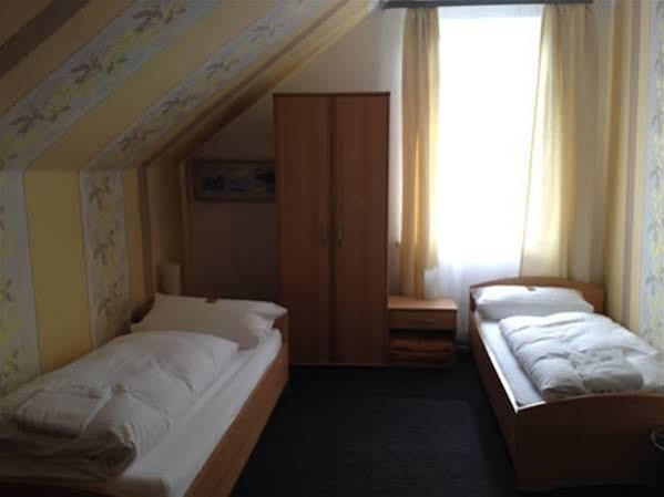 Hotel Neun 3/4 Celle Buitenkant foto