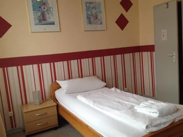 Hotel Neun 3/4 Celle Buitenkant foto